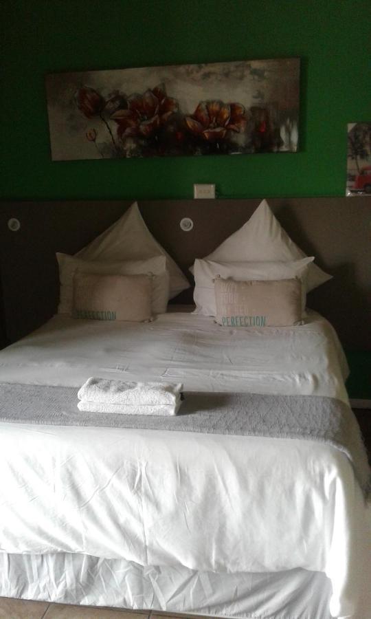Tassili Lodge 肯普顿帕克 外观 照片