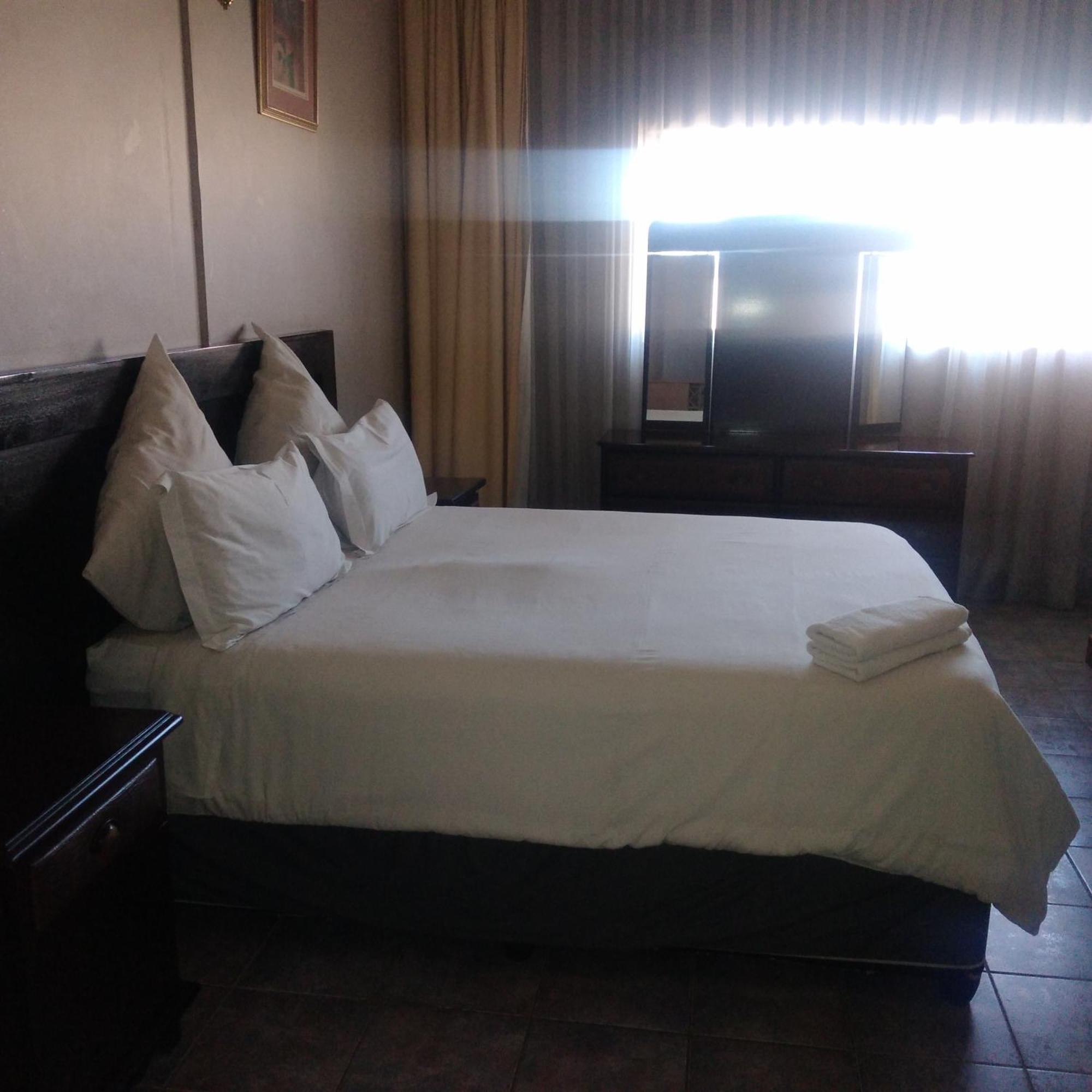 Tassili Lodge 肯普顿帕克 外观 照片